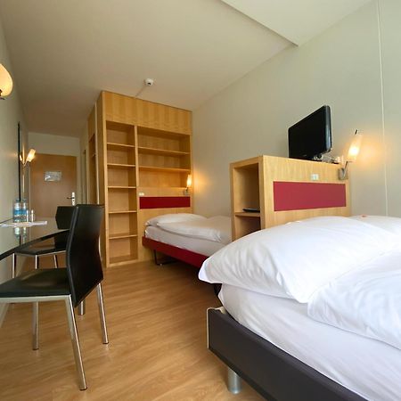 Hotel Seaside Шпиц Екстериор снимка
