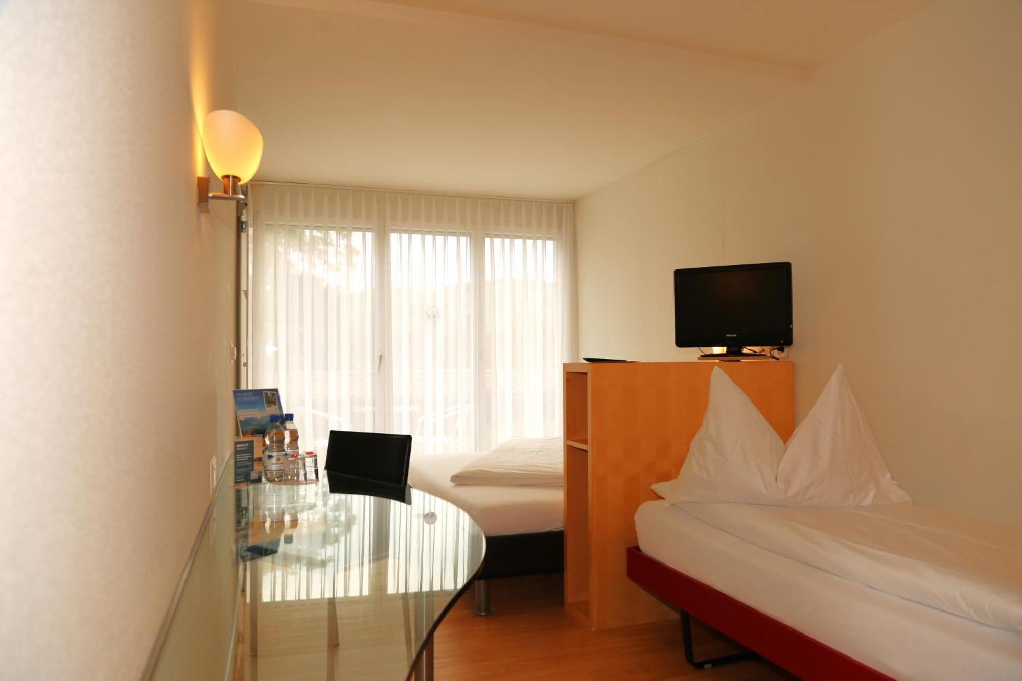 Hotel Seaside Шпиц Екстериор снимка