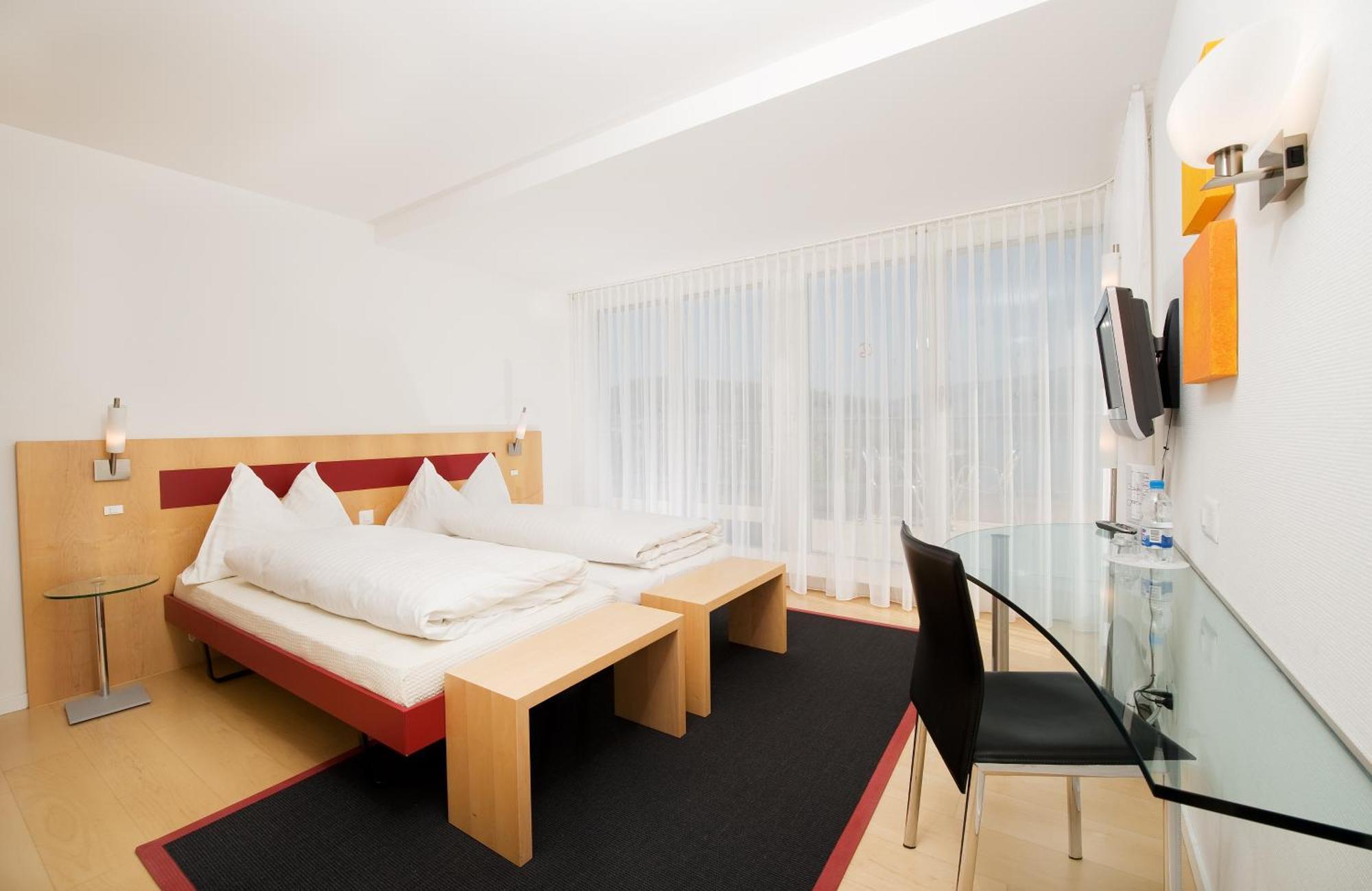 Hotel Seaside Шпиц Екстериор снимка